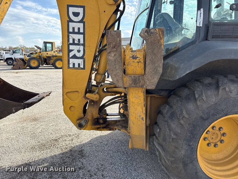 image for item EV7684 2004 John Deere 310G backhoe