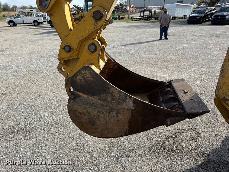 image for item EV7684 2004 John Deere 310G backhoe