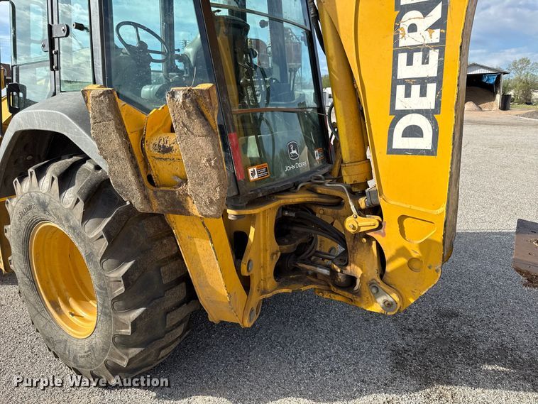 image for item EV7684 2004 John Deere 310G backhoe