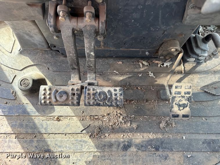 image for item EV7684 2004 John Deere 310G backhoe