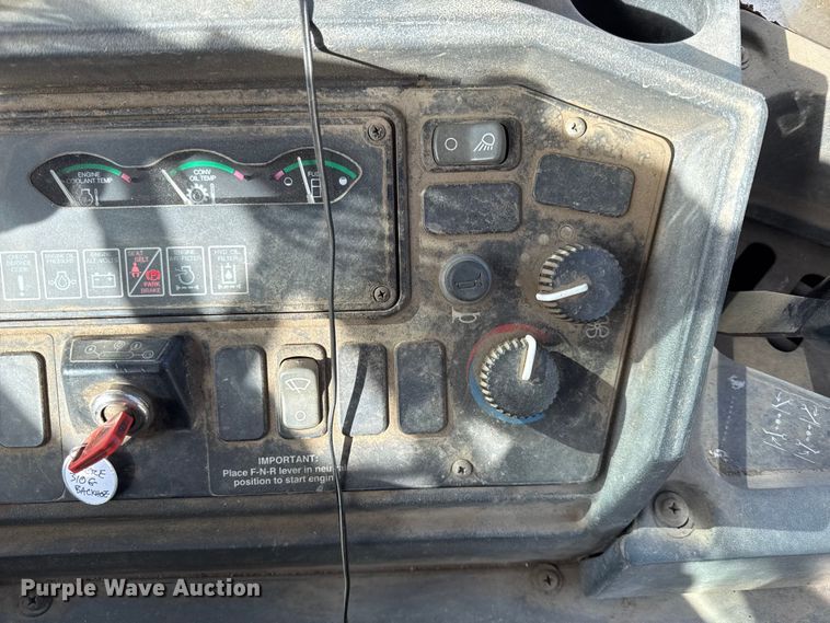 image for item EV7684 2004 John Deere 310G backhoe