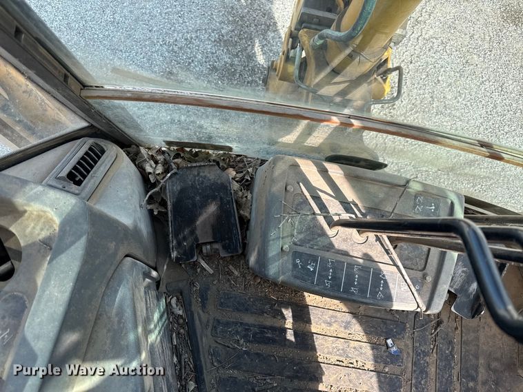 image for item EV7684 2004 John Deere 310G backhoe