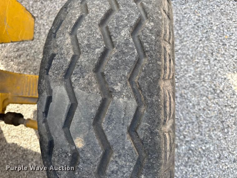 image for item EV7684 2004 John Deere 310G backhoe