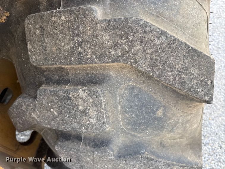 image for item EV7684 2004 John Deere 310G backhoe