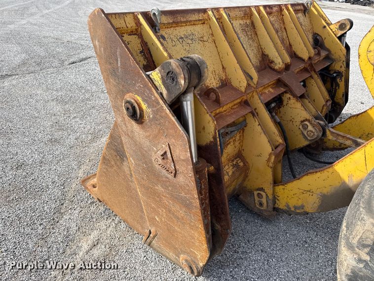 image for item EV7685 1998 Komatsu WA180-3L wheel loader