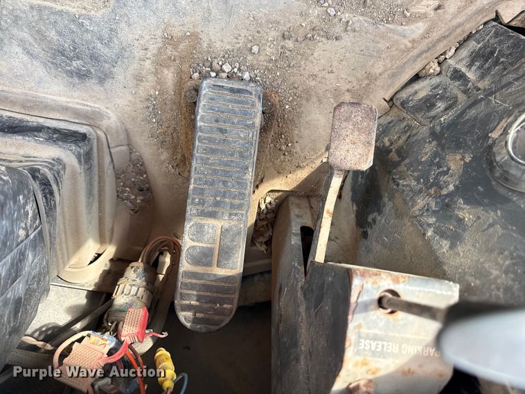 image for item EV7685 1998 Komatsu WA180-3L wheel loader