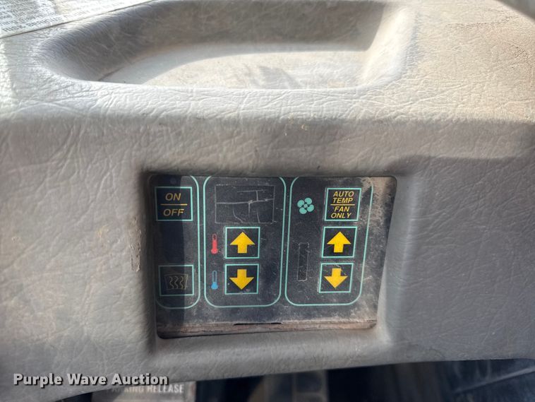 image for item EV7685 1998 Komatsu WA180-3L wheel loader