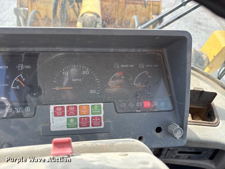 image for item EV7685 1998 Komatsu WA180-3L wheel loader