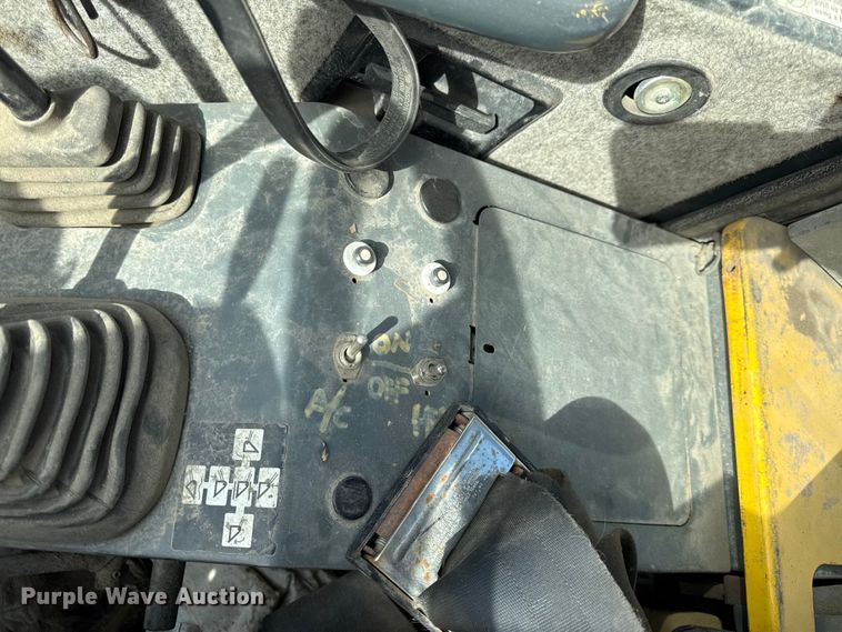 image for item EV7685 1998 Komatsu WA180-3L wheel loader