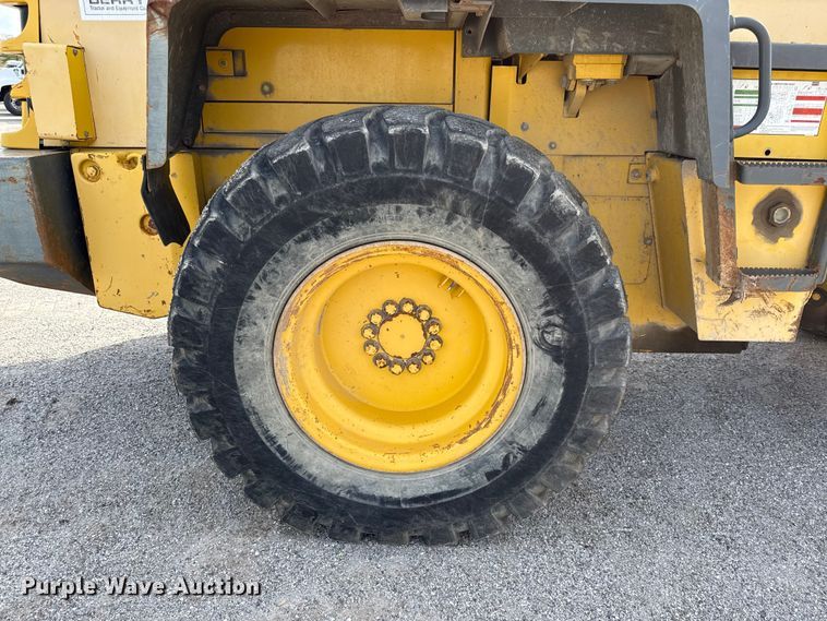 image for item EV7685 1998 Komatsu WA180-3L wheel loader