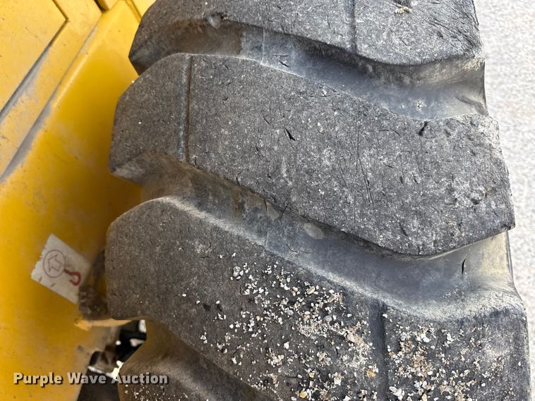 image for item EV7685 1998 Komatsu WA180-3L wheel loader