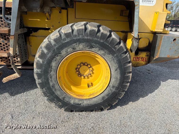 image for item EV7685 1998 Komatsu WA180-3L wheel loader