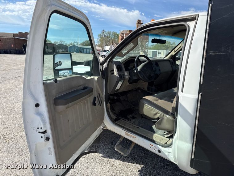 image for item EV7686 2008 Ford F550 dump truck