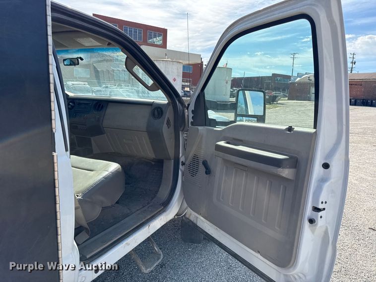 image for item EV7686 2008 Ford F550 dump truck