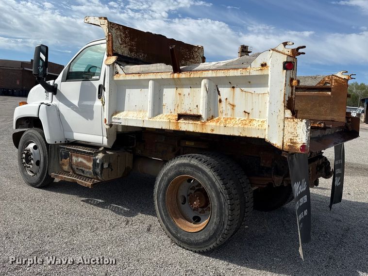 image for item EV7687 2005 Chevrolet C6500 dump truck