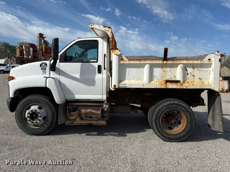 image for item EV7687 2005 Chevrolet C6500 dump truck
