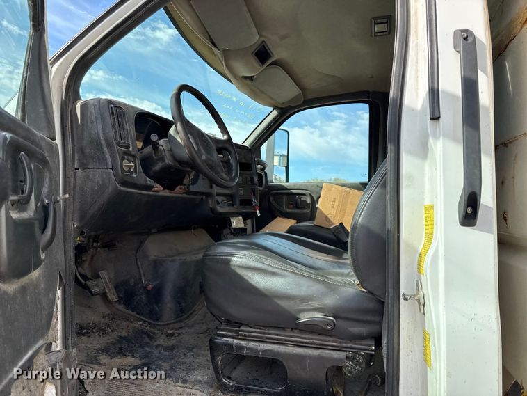 image for item EV7687 2005 Chevrolet C6500 dump truck