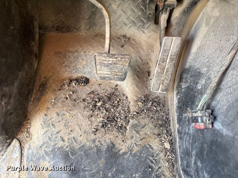 image for item EV7687 2005 Chevrolet C6500 dump truck