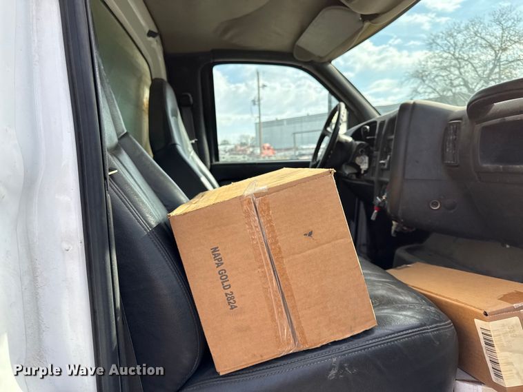 image for item EV7687 2005 Chevrolet C6500 dump truck