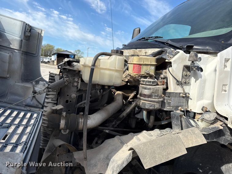 image for item EV7687 2005 Chevrolet C6500 dump truck