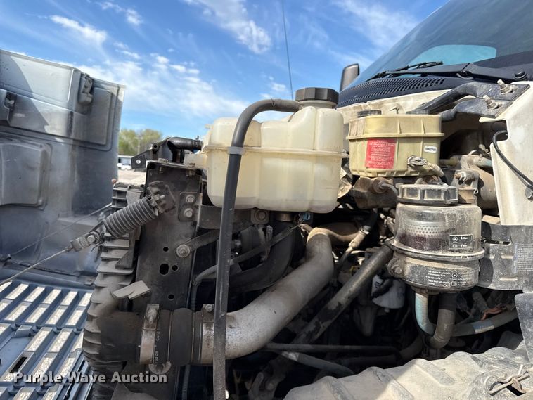 image for item EV7687 2005 Chevrolet C6500 dump truck