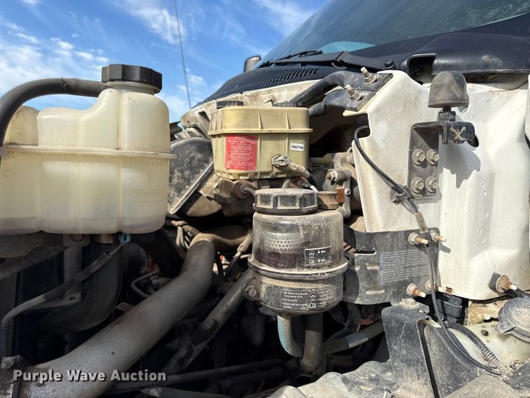 image for item EV7687 2005 Chevrolet C6500 dump truck