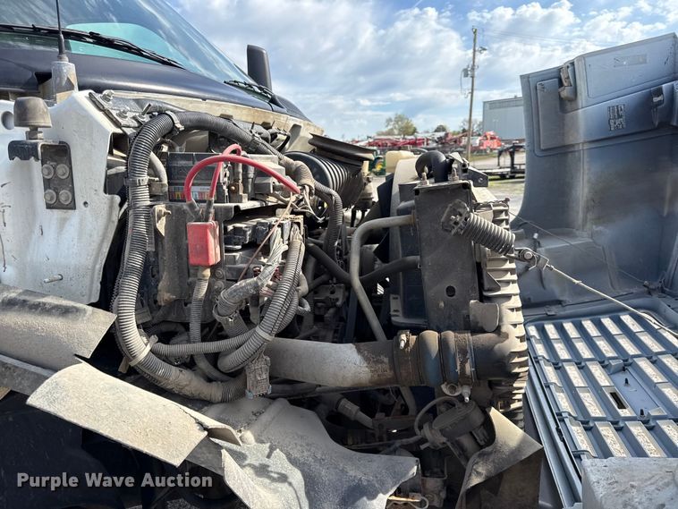 image for item EV7687 2005 Chevrolet C6500 dump truck