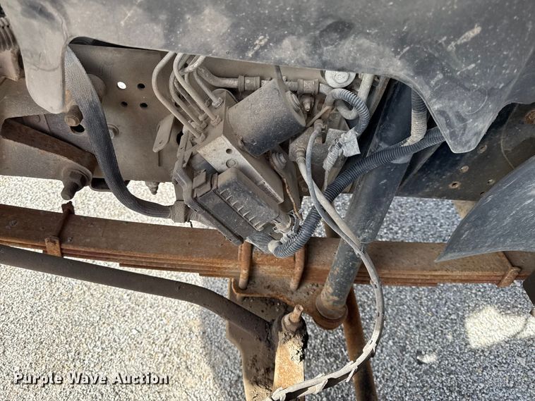 image for item EV7687 2005 Chevrolet C6500 dump truck