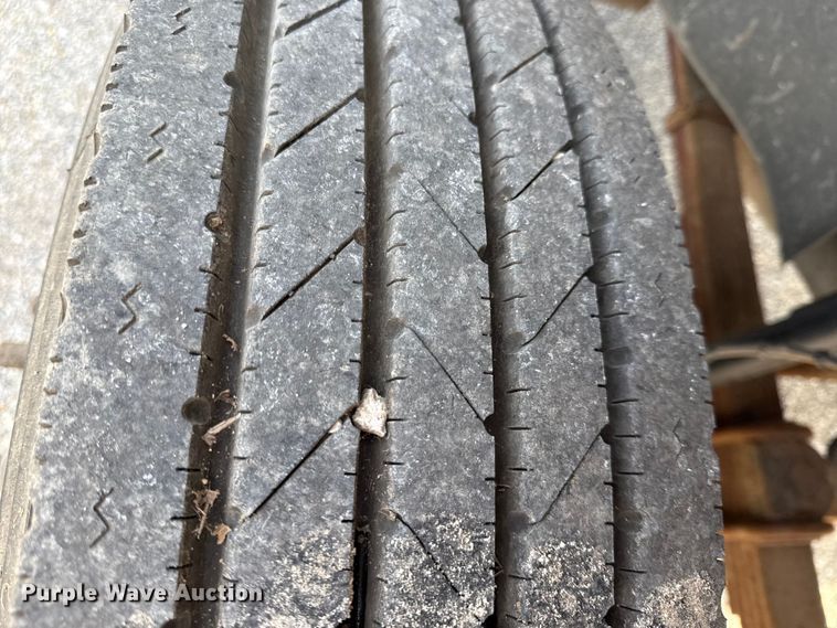 image for item EV7687 2005 Chevrolet C6500 dump truck