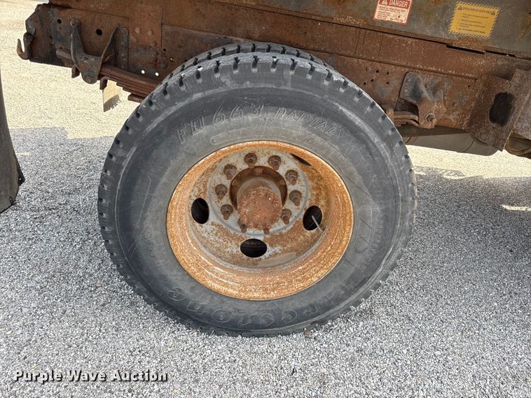 image for item EV7687 2005 Chevrolet C6500 dump truck