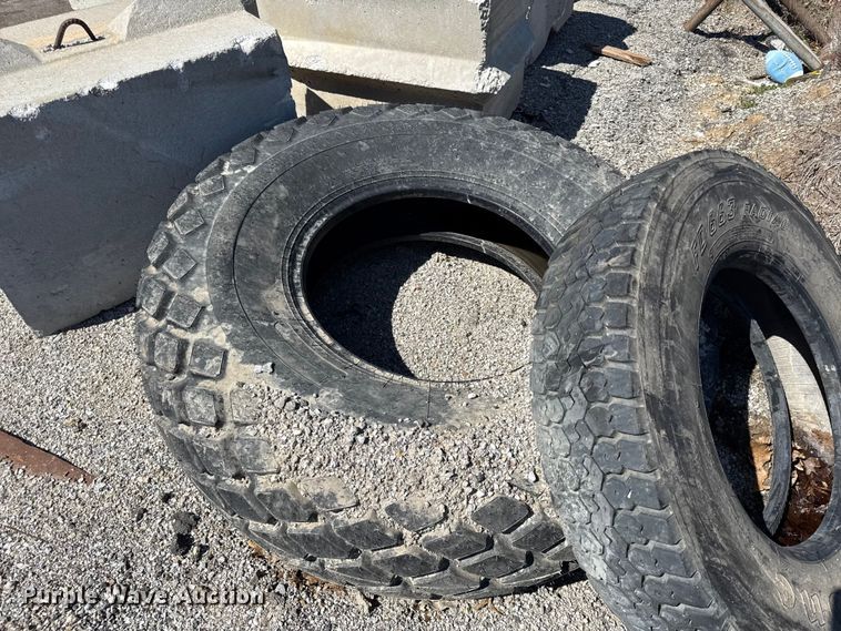 image for item EV7689 Tires