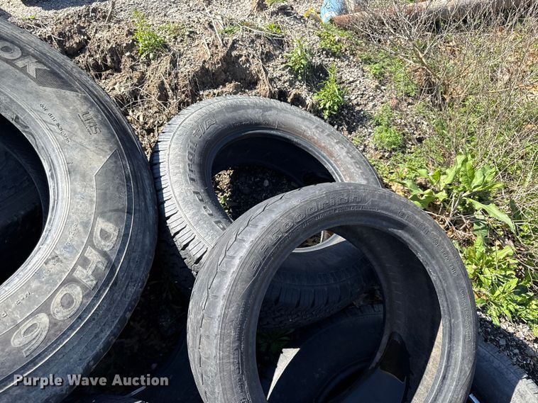 image for item EV7689 Tires