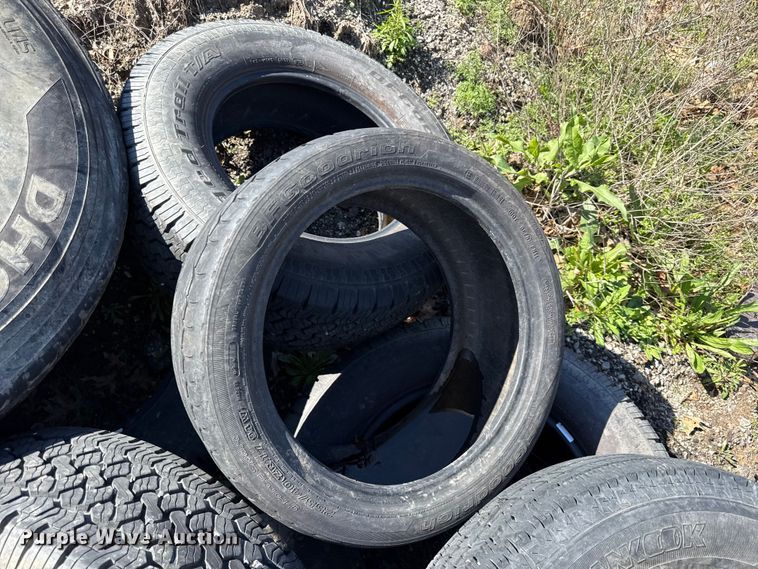 image for item EV7689 Tires