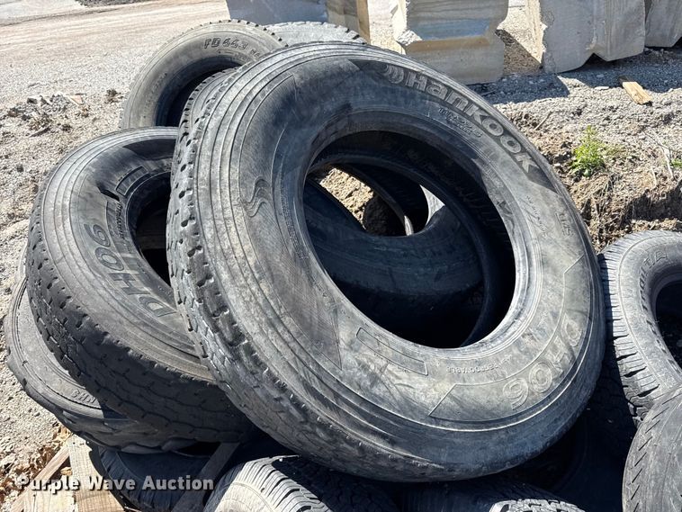 image for item EV7689 Tires