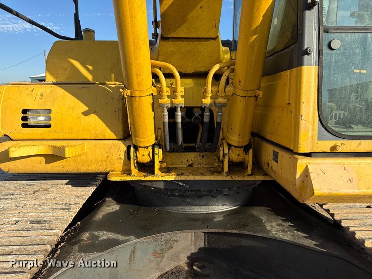 image for item EV7691 2007 Komatsu PC200LC-8 excavator