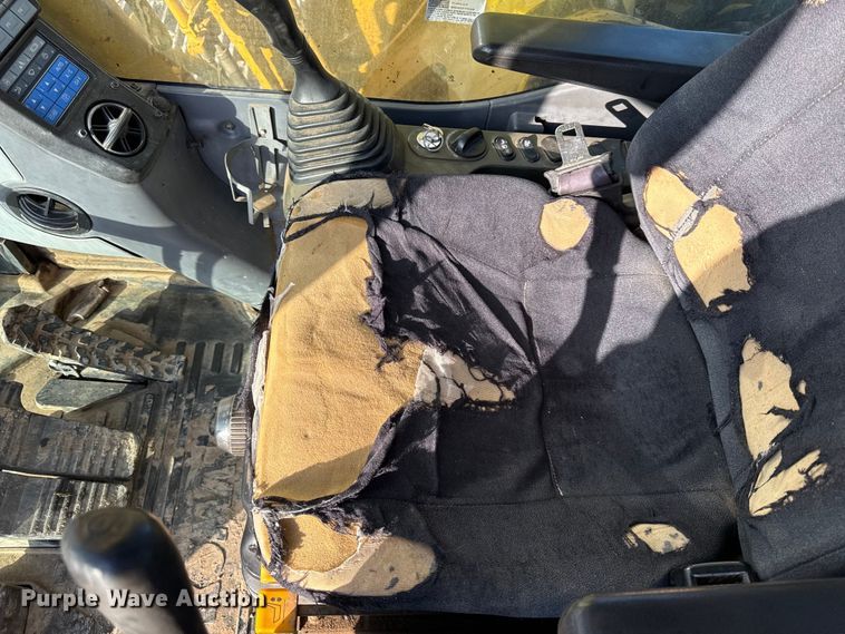 image for item EV7691 2007 Komatsu PC200LC-8 excavator