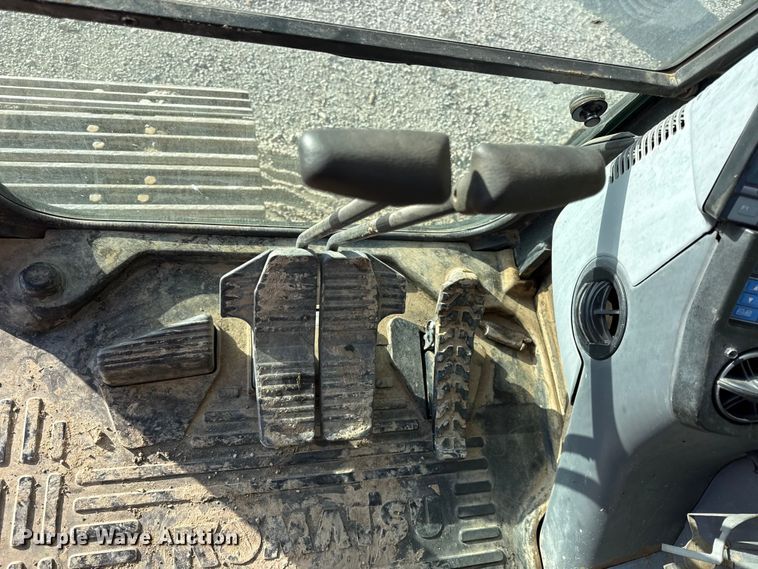 image for item EV7691 2007 Komatsu PC200LC-8 excavator