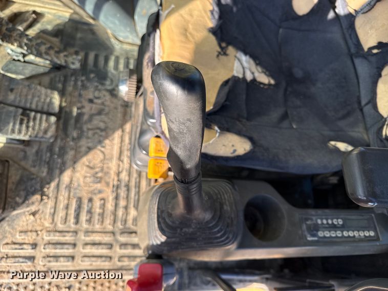 image for item EV7691 2007 Komatsu PC200LC-8 excavator