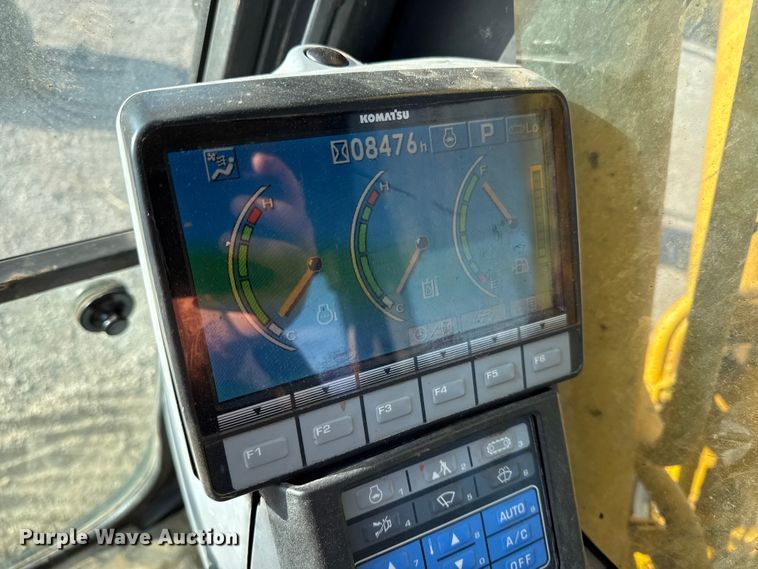 image for item EV7691 2007 Komatsu PC200LC-8 excavator