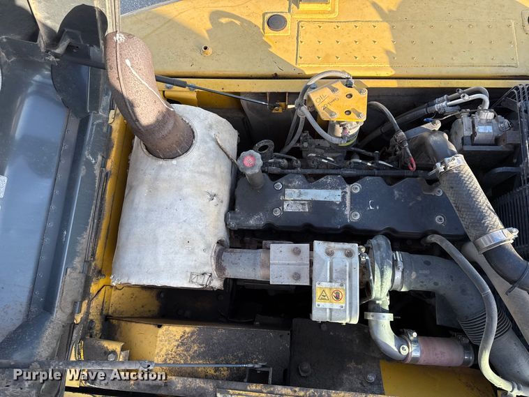 image for item EV7691 2007 Komatsu PC200LC-8 excavator