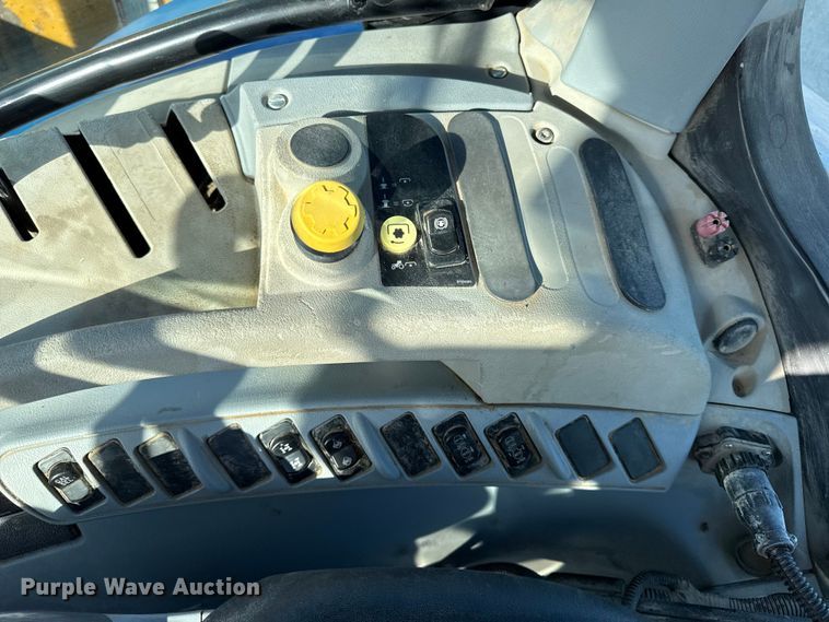 image for item EV7692 New Holland T6.155 MFWD tractor