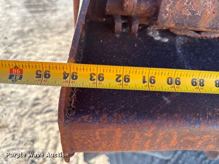 image for item EV7693 1997 Ford F800 dump truck