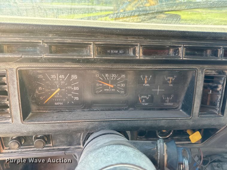 image for item EV7693 1997 Ford F800 dump truck