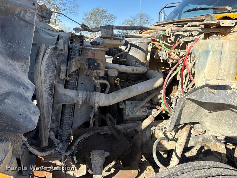 image for item EV7693 1997 Ford F800 dump truck