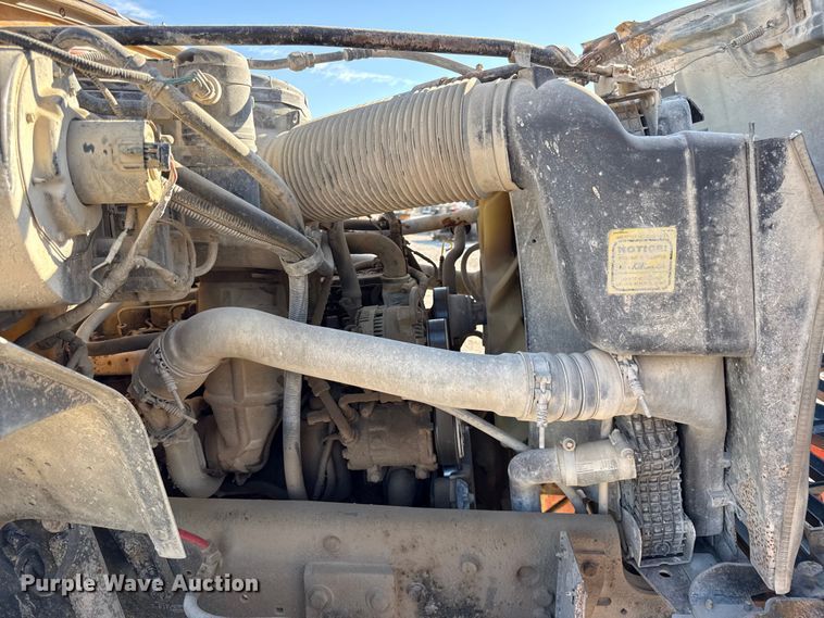 image for item EV7693 1997 Ford F800 dump truck