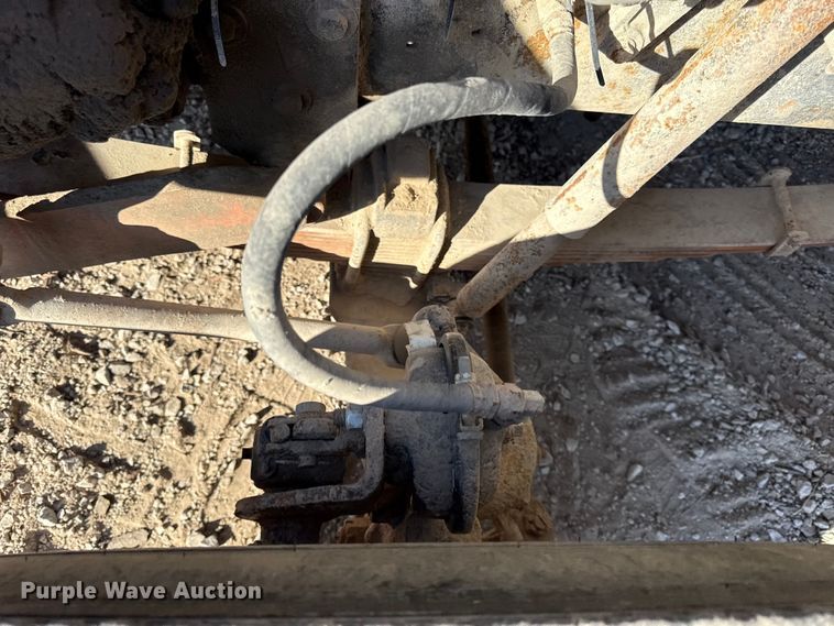 image for item EV7693 1997 Ford F800 dump truck