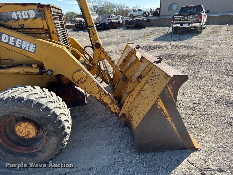 image for item EV7694 1996 John Deere 410D backhoe