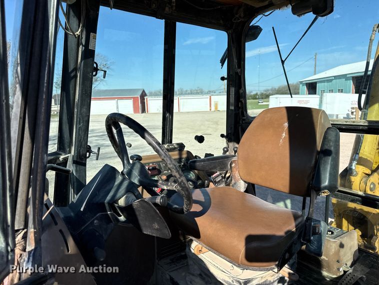 image for item EV7694 1996 John Deere 410D backhoe