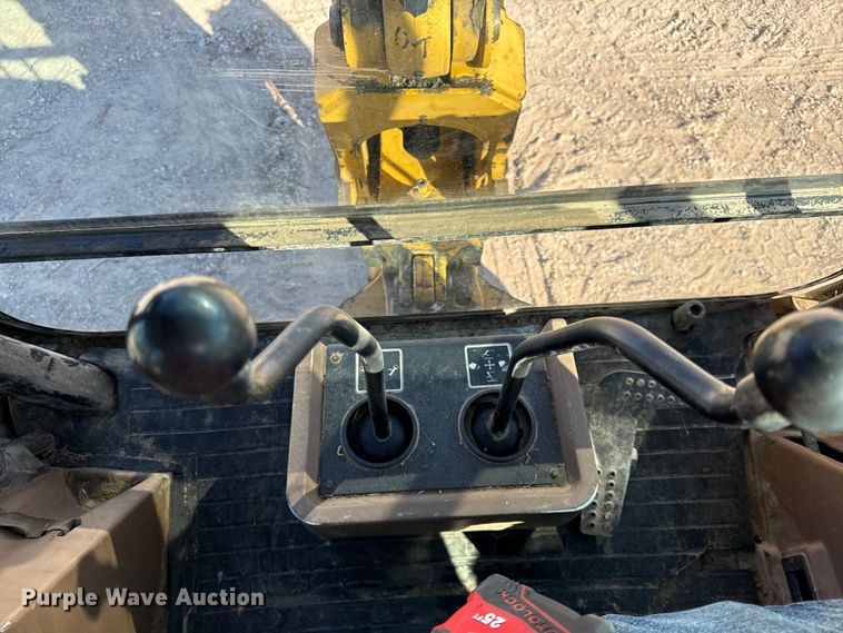 image for item EV7694 1996 John Deere 410D backhoe