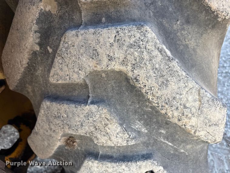 image for item EV7694 1996 John Deere 410D backhoe